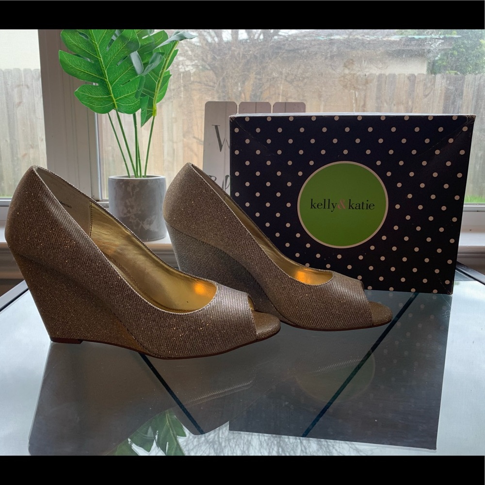 Kelly & Katie Wedges